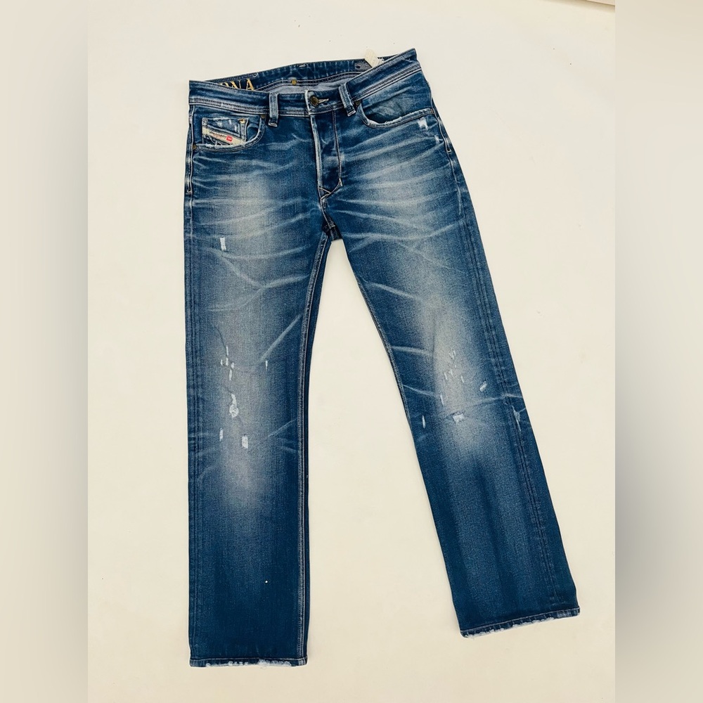 Diesel Larkee Jeans Distressed Regular Straight Button Fly size 32